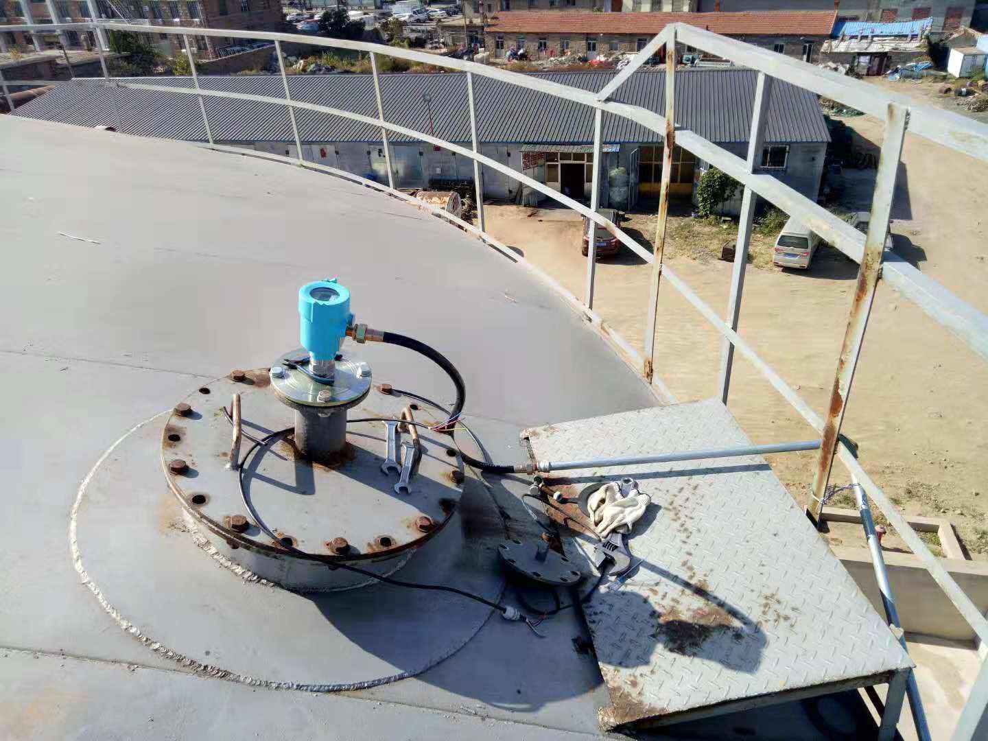 凌特雷達(dá)液位儀