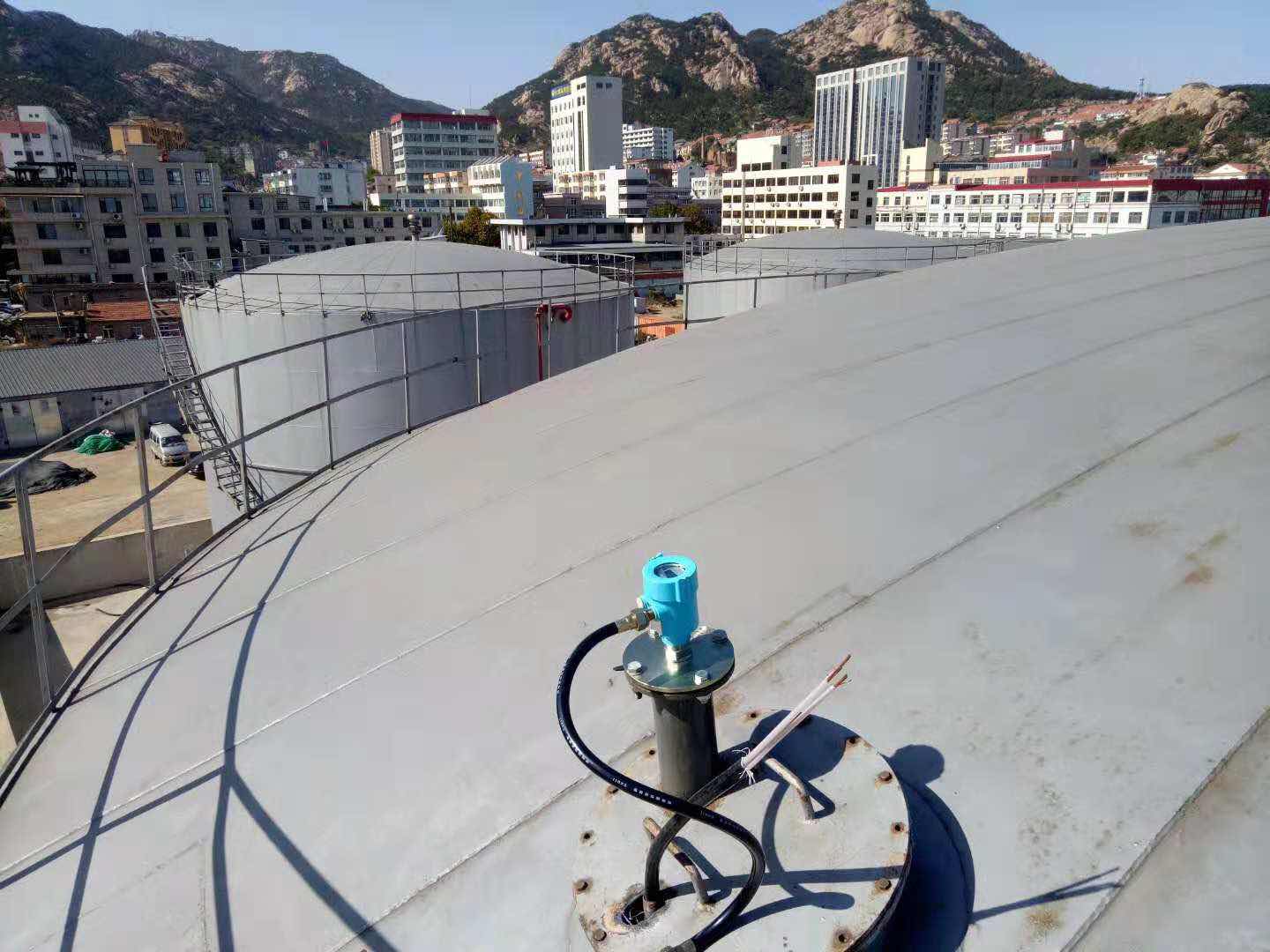 凌特雷達(dá)液位儀