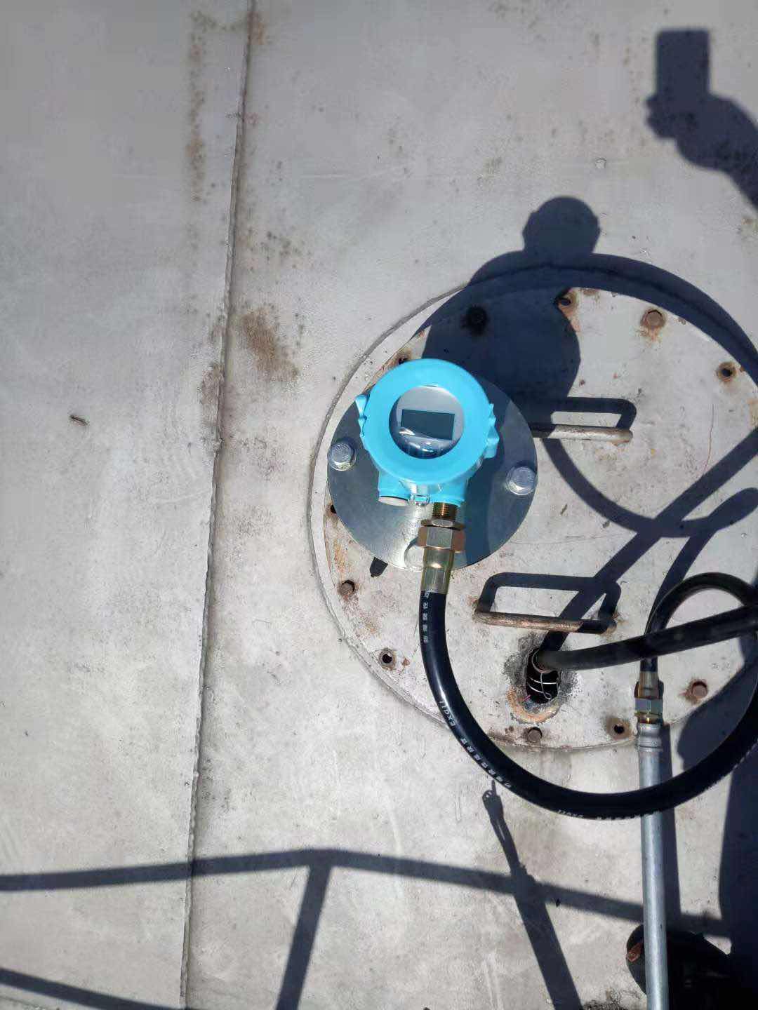 凌特雷達(dá)液位儀